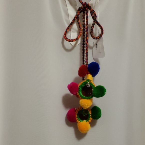 A&B Top With Multi-Coloured Pom Pom Size S/M - Picture 2 of 8